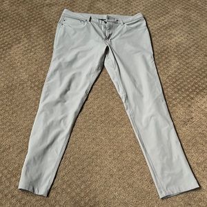 Men’s Lululemon Commission Fit Pant 32”